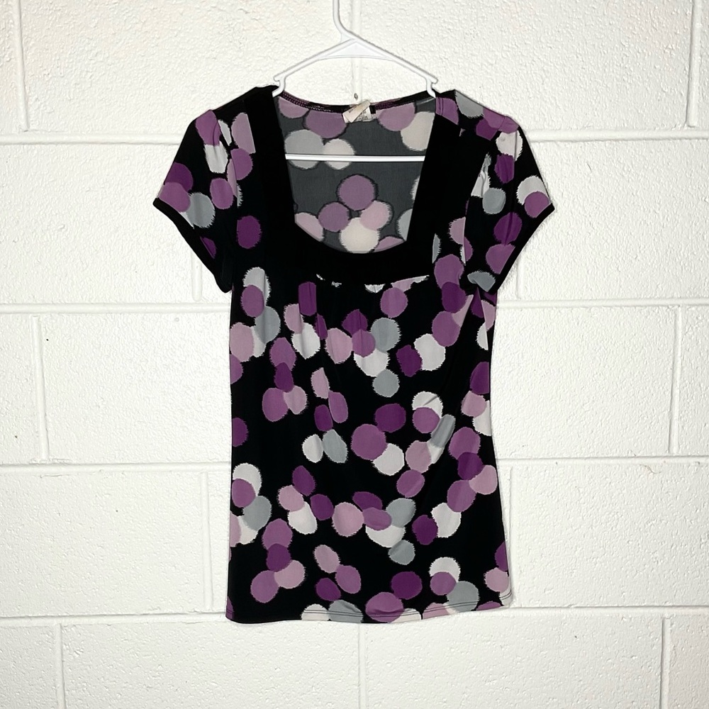 < Maurices Black and Purple Fitted Short Sleeve Blouse >